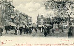 2710 Gezicht op het Vredenburg te Utrecht met links de huizen van de noordelijke gevelwand en op de achtergrond het ...